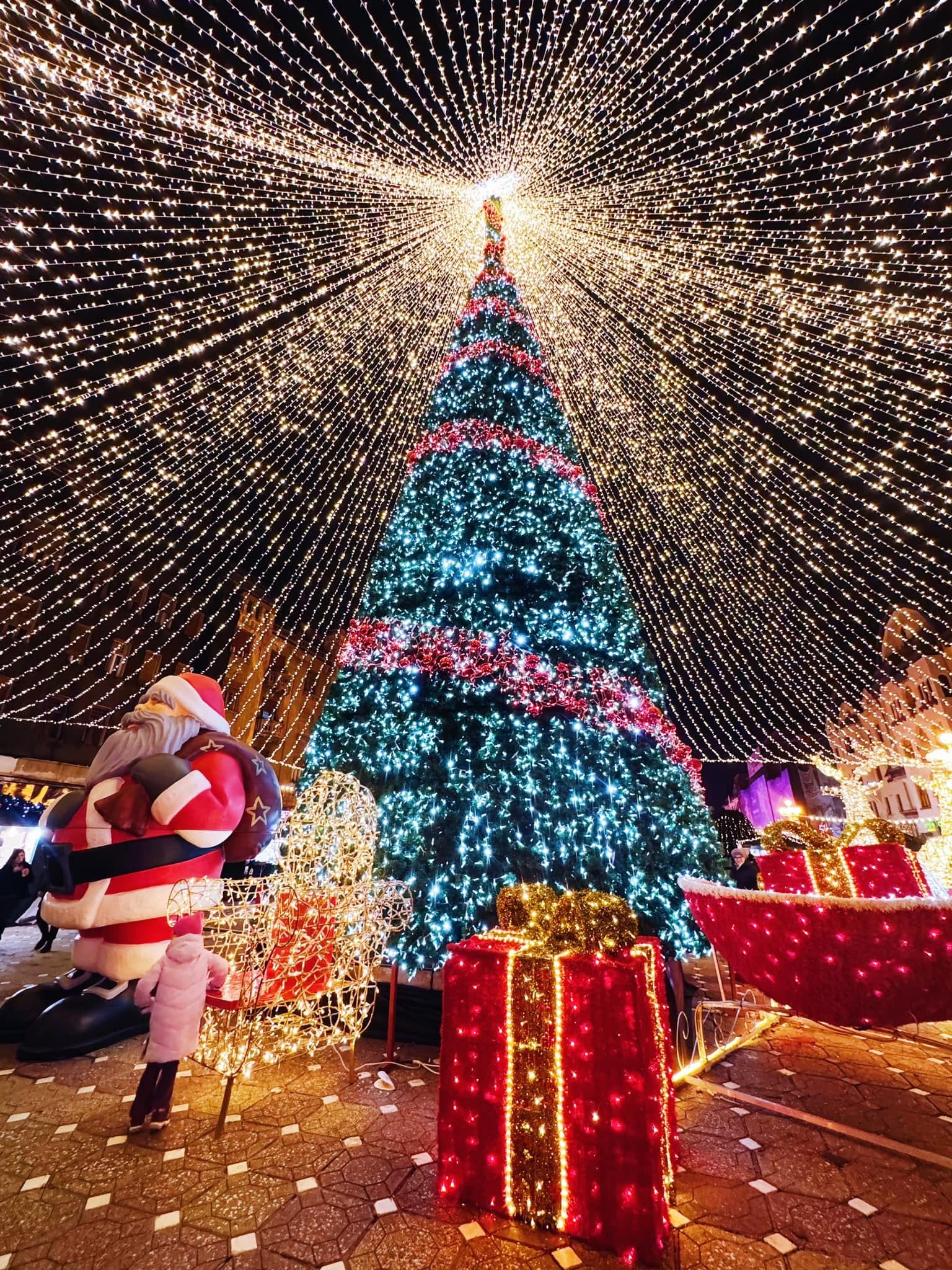 Advent lights and Hungarian memories